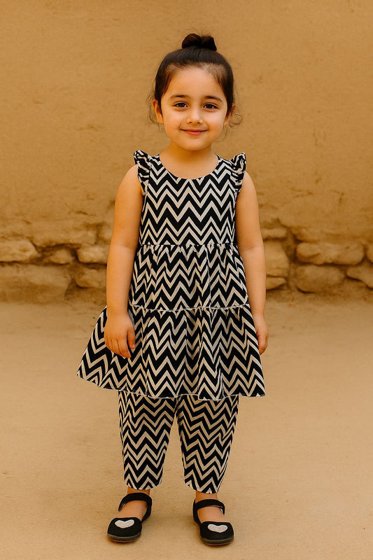 Kainat Mono Chic